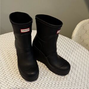 Hunter Women's Classic Black Rain Boots